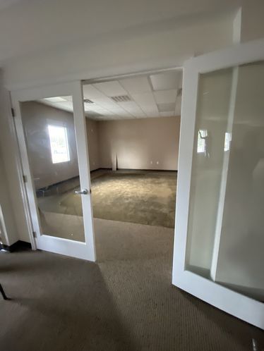2275 S Babcock
